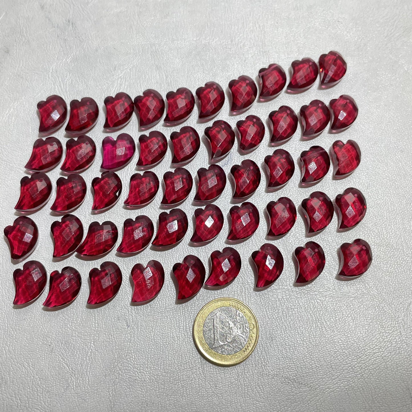 Red Garnet Faceted Free Size Nice Quality Fancy Shape (Lab-Created)