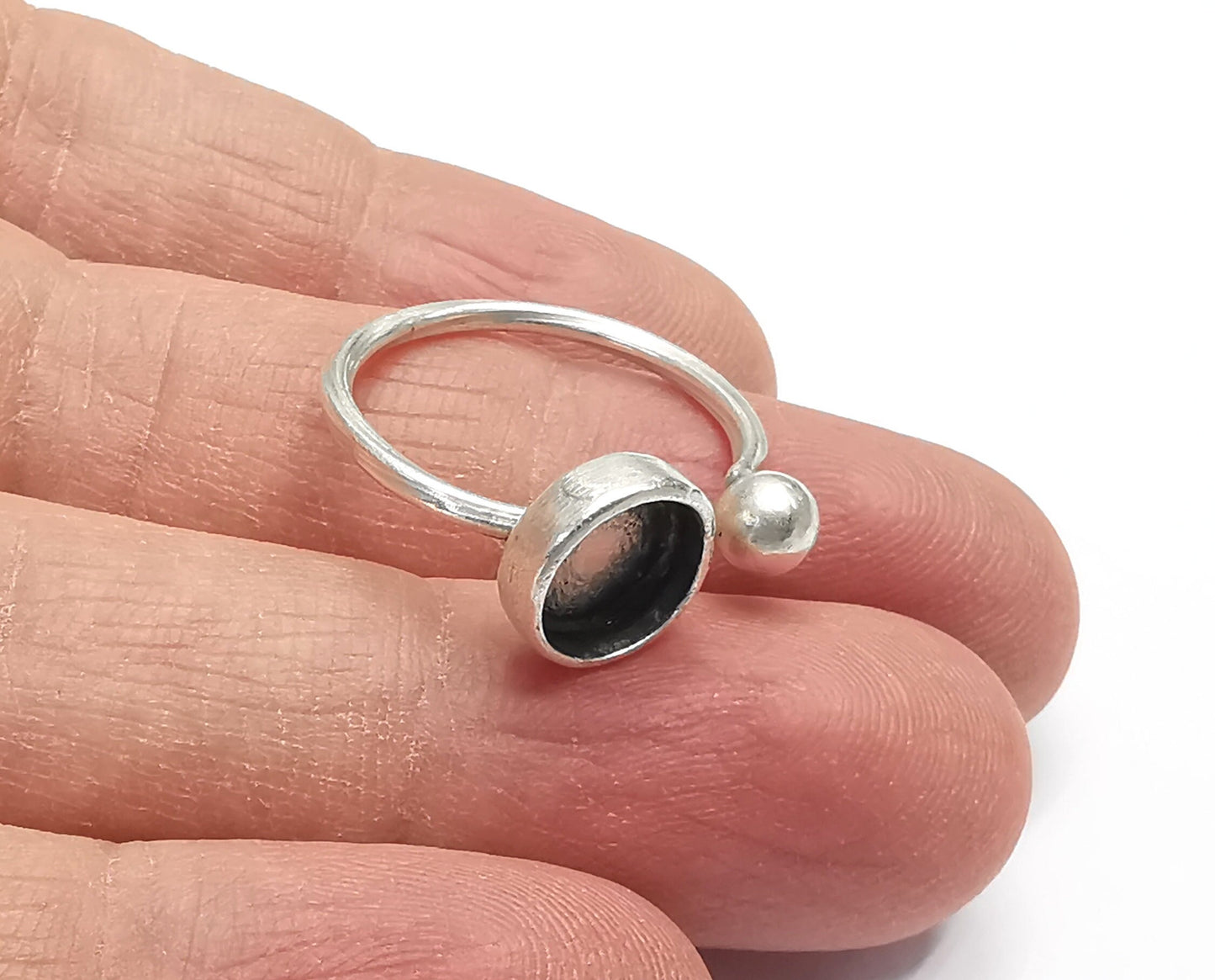 Ball Head Round Blank Silver Ring Setting Cabochon Mounting Adjustable Ring Base Bezel Antique Silver Plated Brass (7 mm Blank)