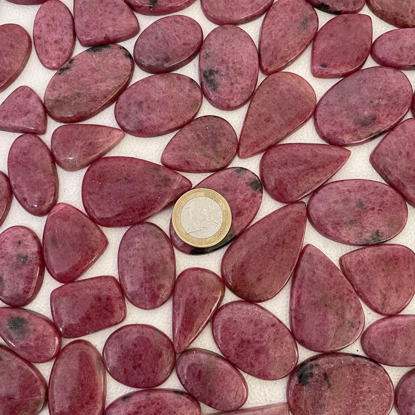 Natural Rhodonite Cabochon (Natural)