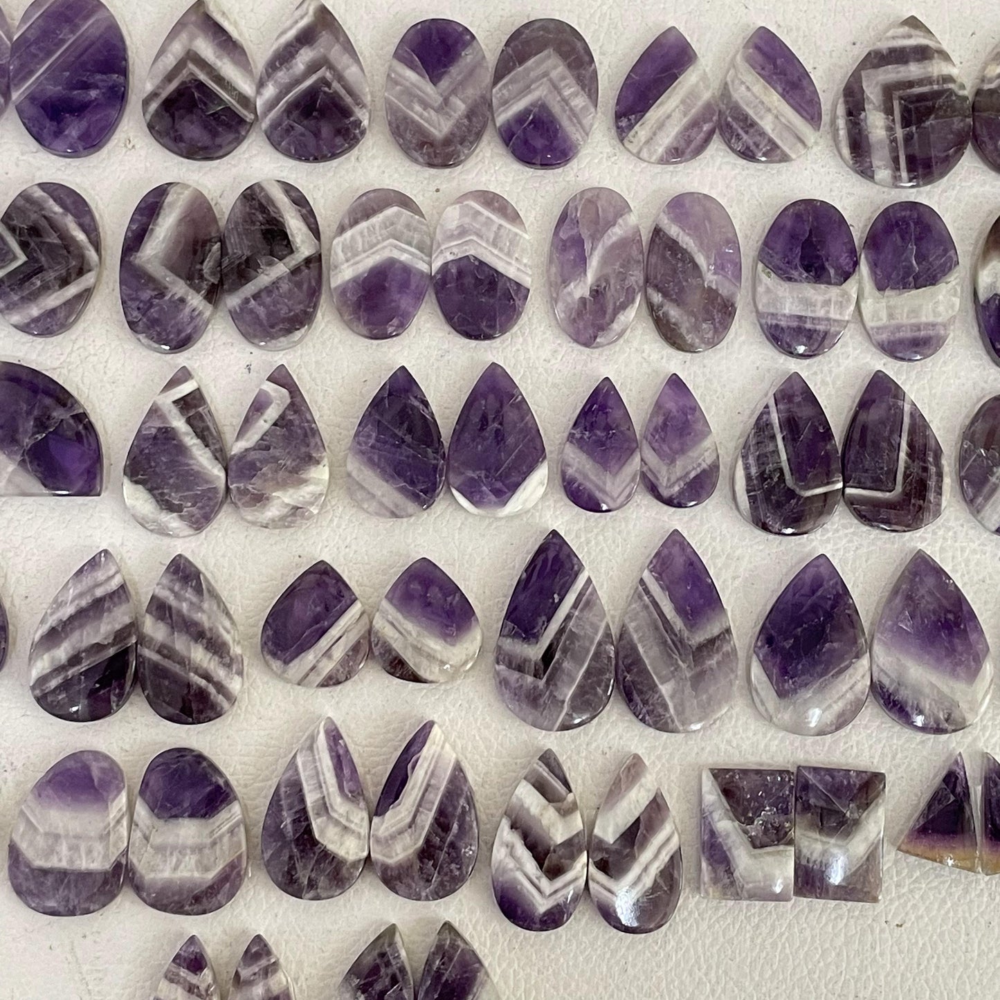 Natural Amethyst Lace Pairs Cabochon (Natural)