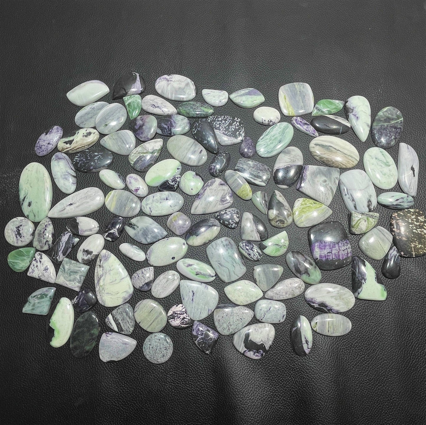 Natural Kammererite Cabochon (Natural)