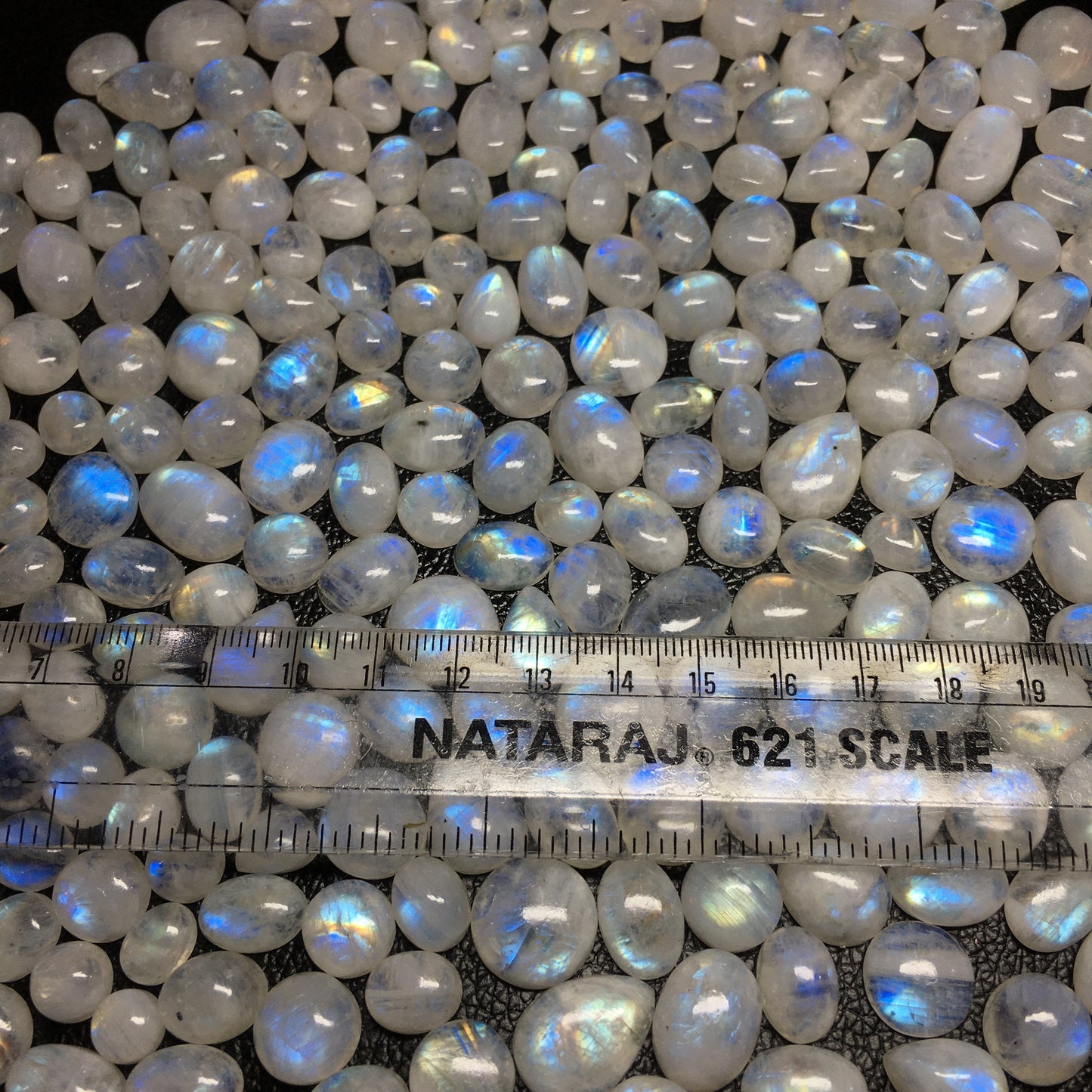Natural Rainbow Moonstone Cabochon (Natural)