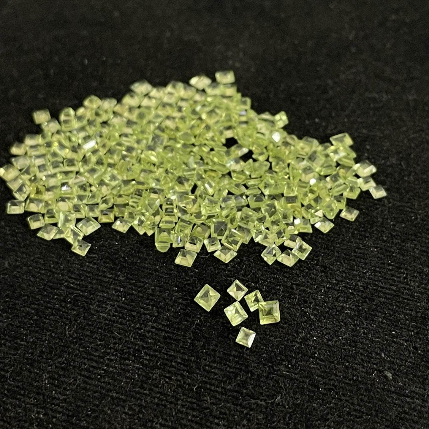 Natural Peridot 2-2.5mm Square Faceted Gemstone (Natural)