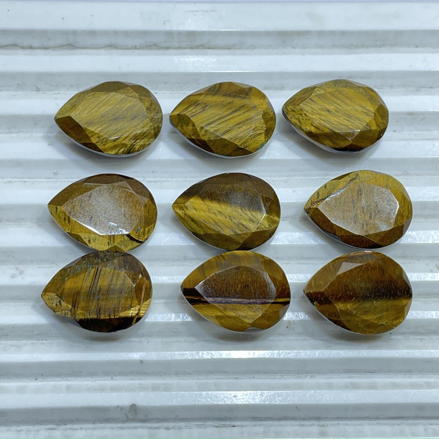 Natural Tiger's Eye 15x20 mm Pear Faceted