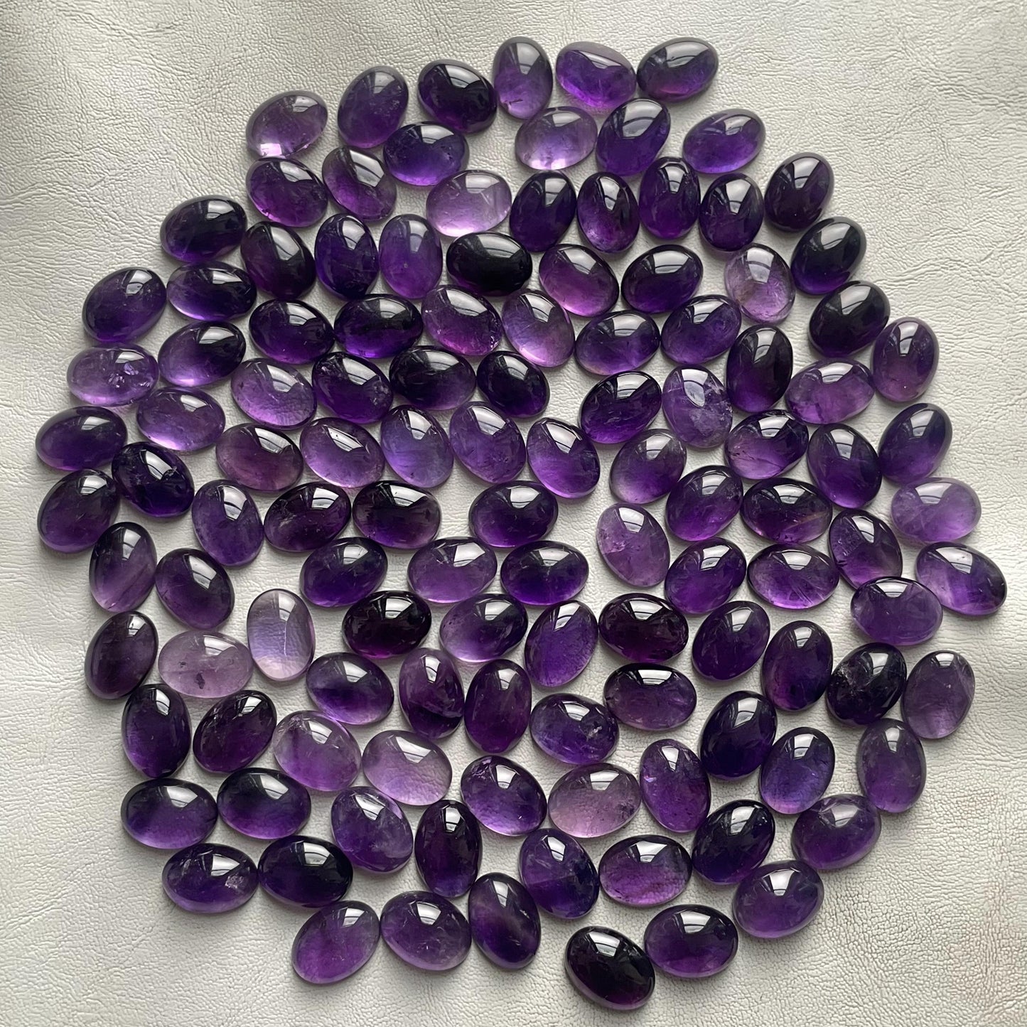 Natural Purple Amethyst 13x18 mm Oval Cabochon (Natural)