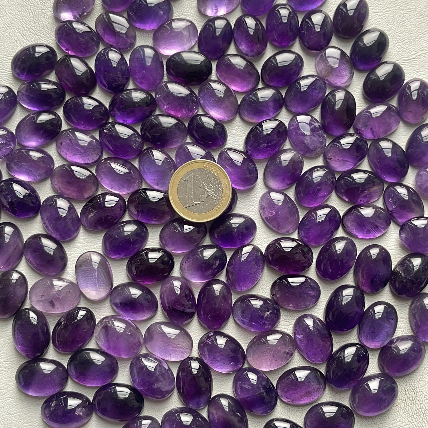 Natural Purple Amethyst 13x18 mm Oval Cabochon (Natural)