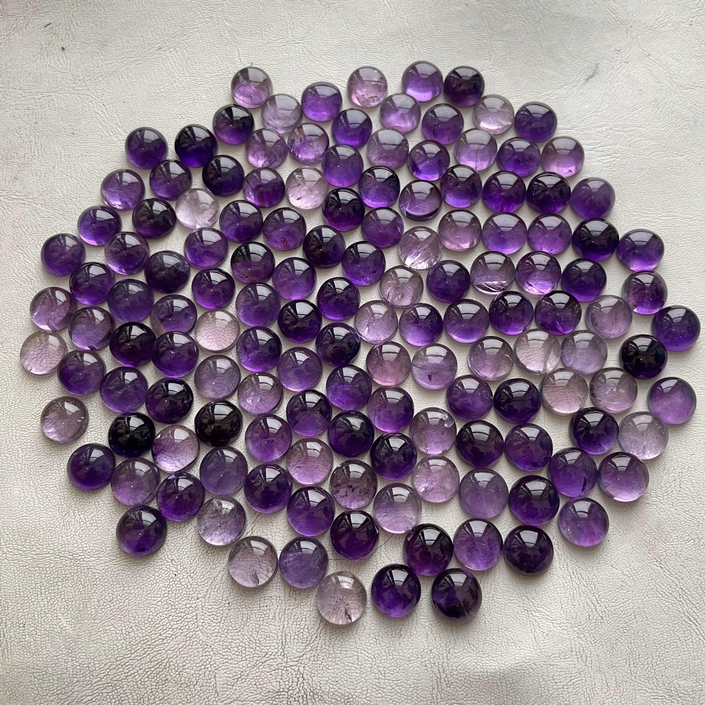 Natural Purple Amethyst 13 mm Round Cabochon (Natural)