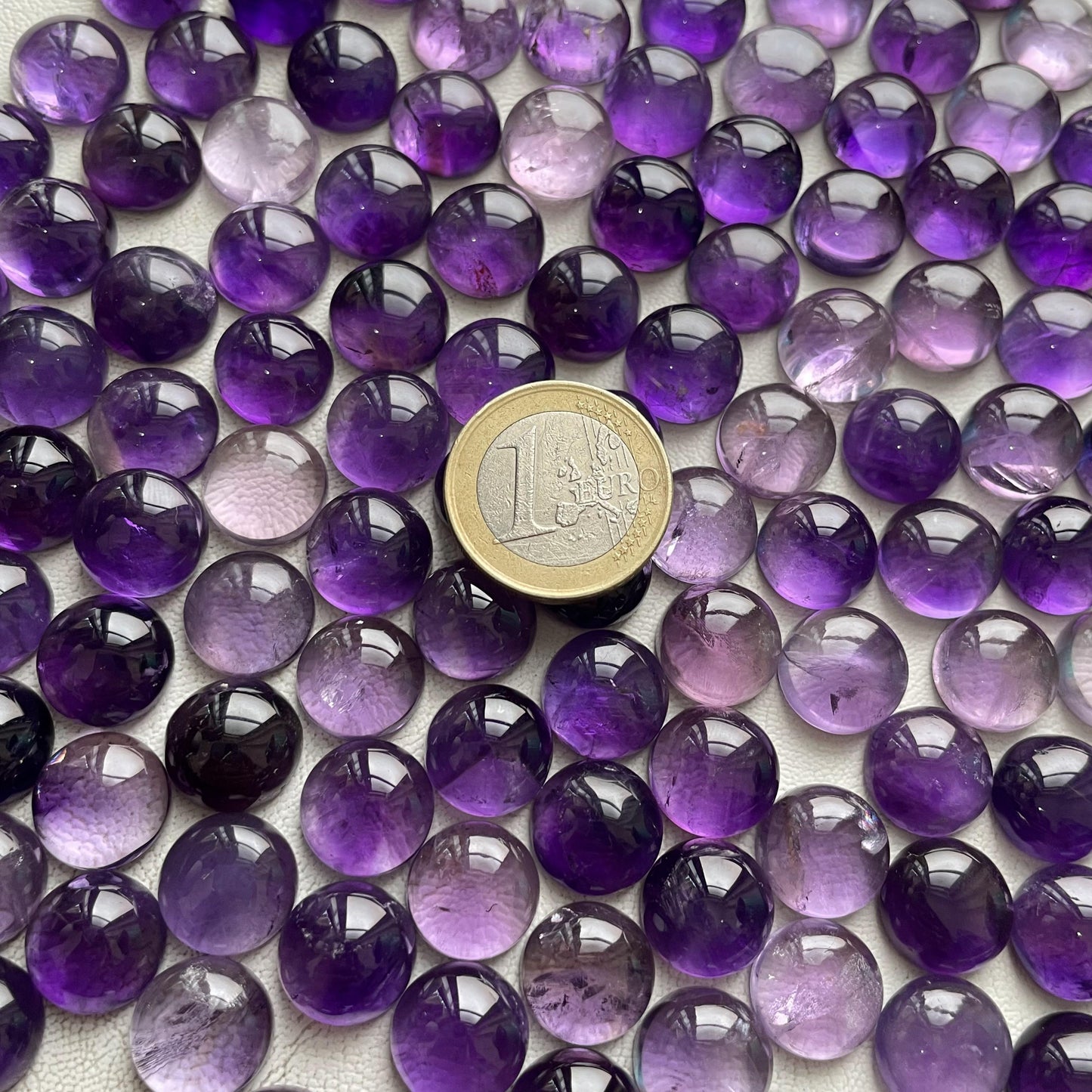 Natural Purple Amethyst 13 mm Round Cabochon (Natural)