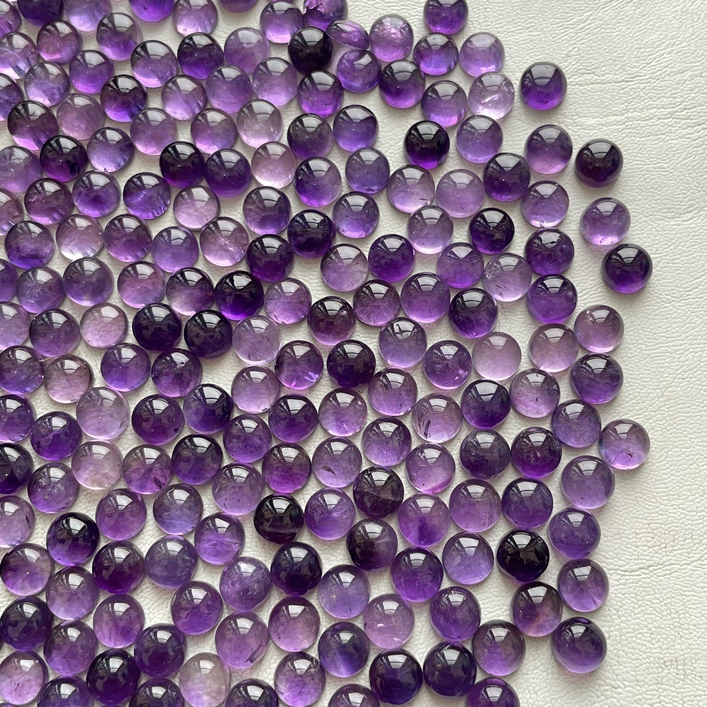 Natural Purple Amethyst 8 mm Round Cabochon (Natural)