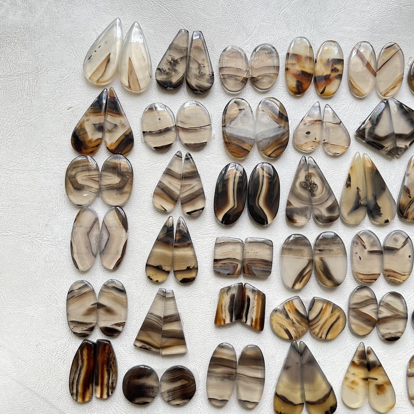 Natural Montana Agate Pairs Cabochon (Natural)