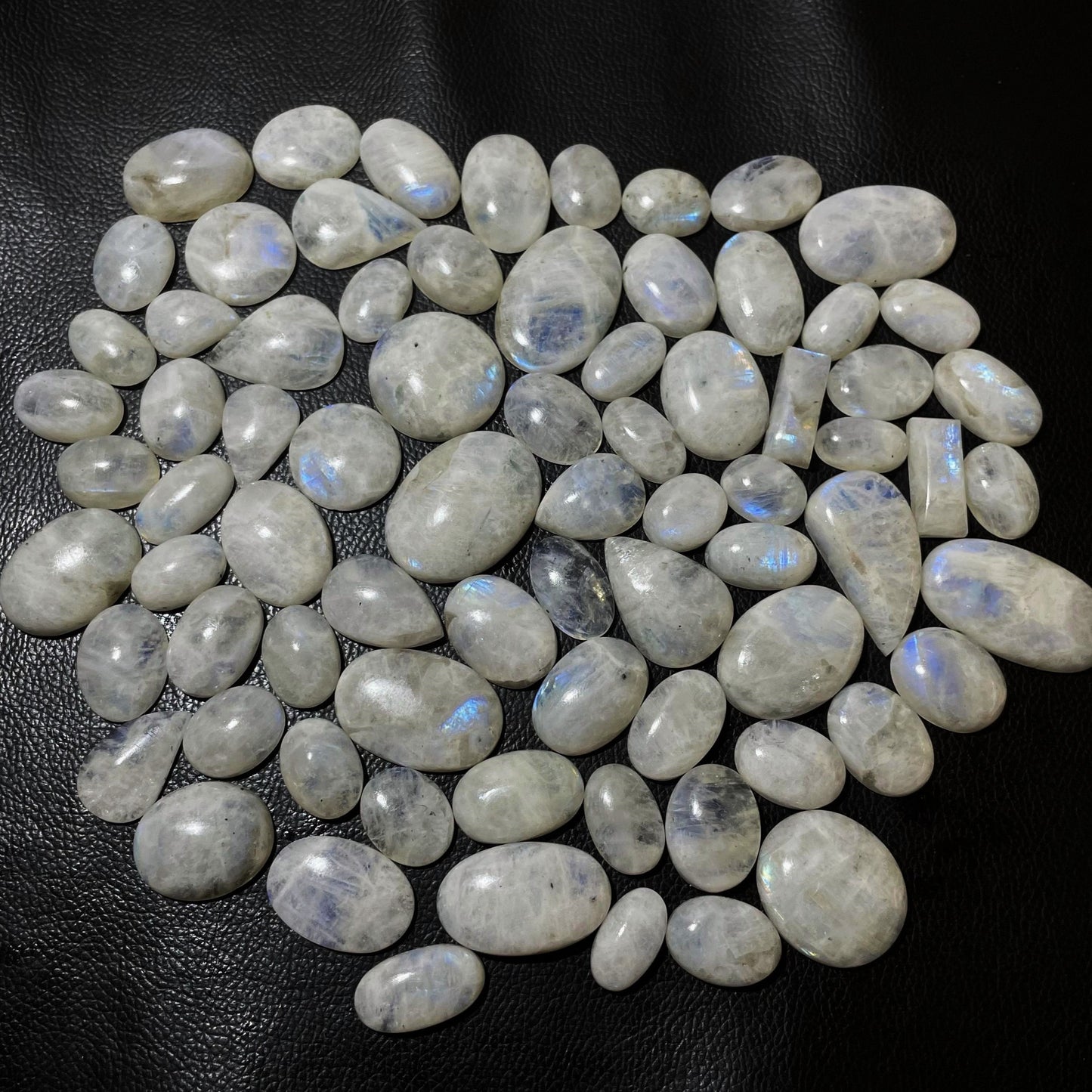 Natural Rainbow Moonstone Cabochon (Natural)