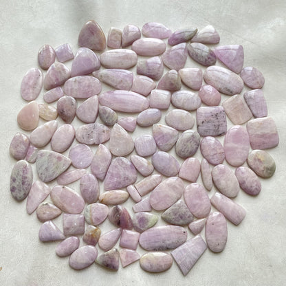 Natural Kunzite cabochon (Natural)