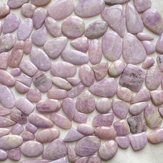 Best Quality of Natural Kunzite cabochon (Natural)