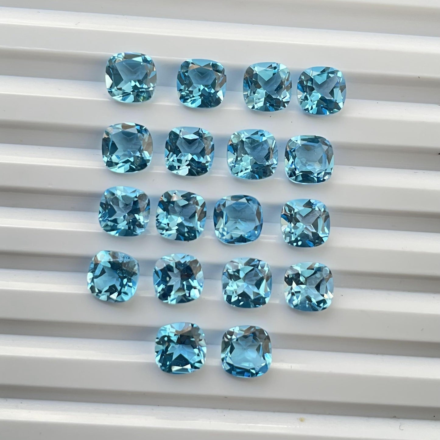 Natural Swiss Blue topaz Faceted Nice Quality (6 mm) Cushion Shape (Natural)