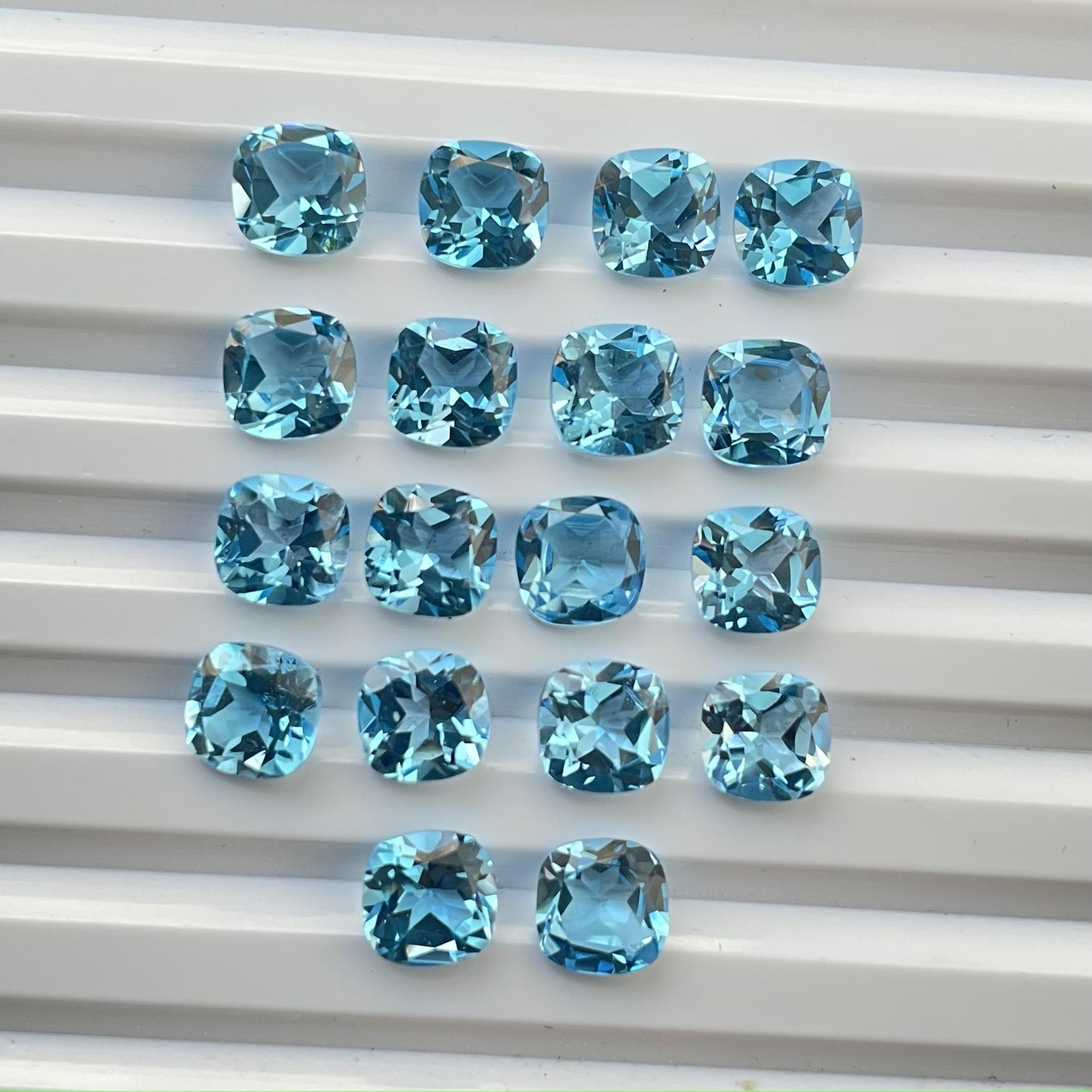 Natural Swiss Blue topaz Faceted Nice Quality (6 mm) Cushion Shape (Natural)