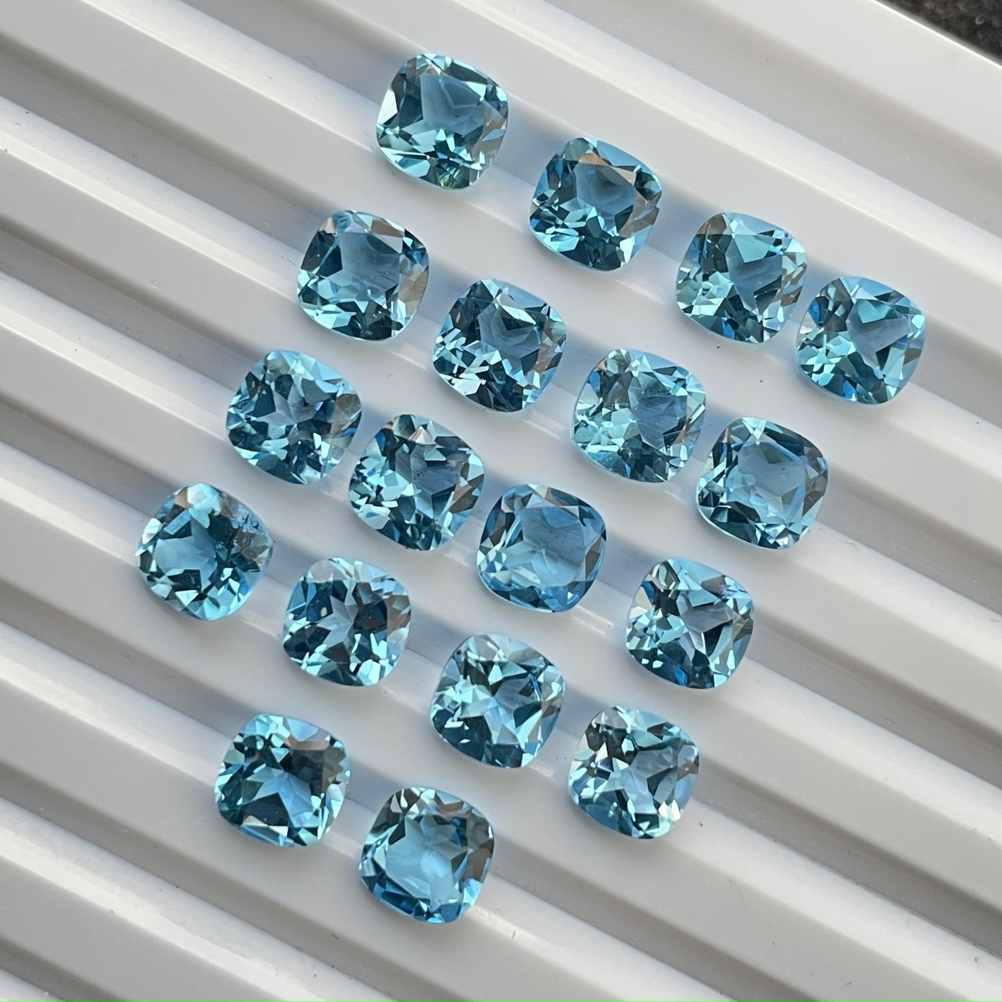 Natural Swiss Blue topaz Faceted Nice Quality (6 mm) Cushion Shape (Natural)