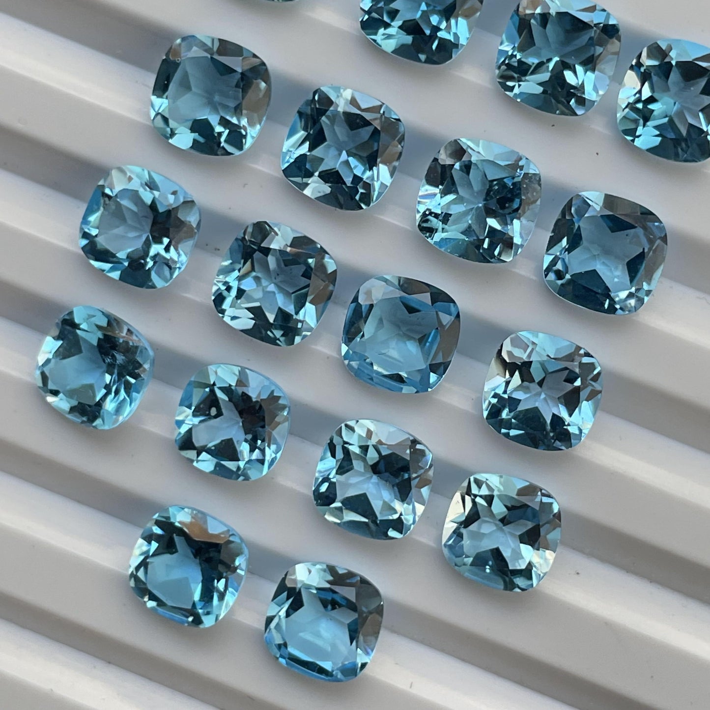 Natural Swiss Blue topaz Faceted Nice Quality (6 mm) Cushion Shape (Natural)