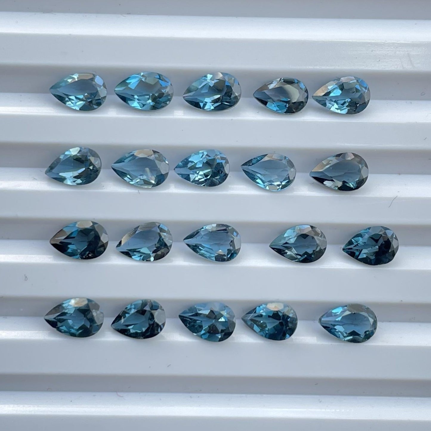 Natural London Blue Topaz Pear Faceted 6x4 mm Pear (Natural)