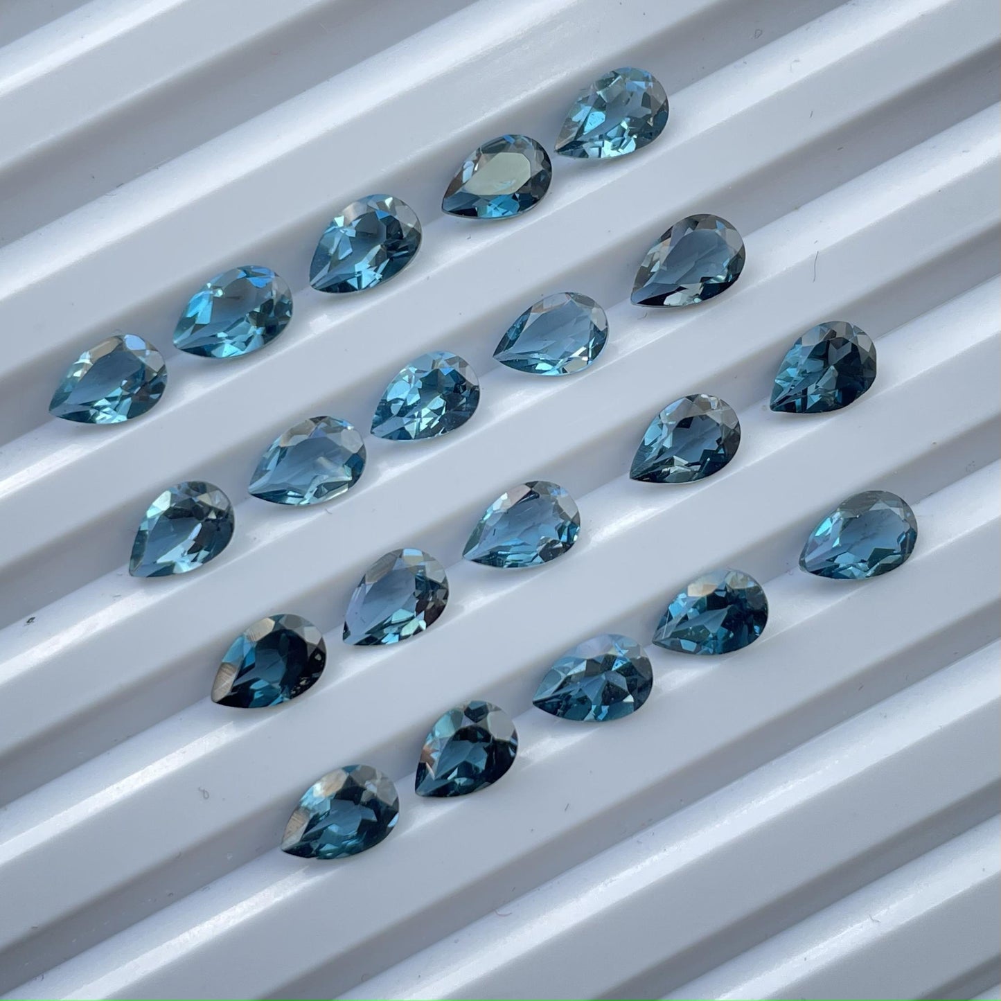 Natural London Blue Topaz Pear Faceted 6x4 mm Pear (Natural)