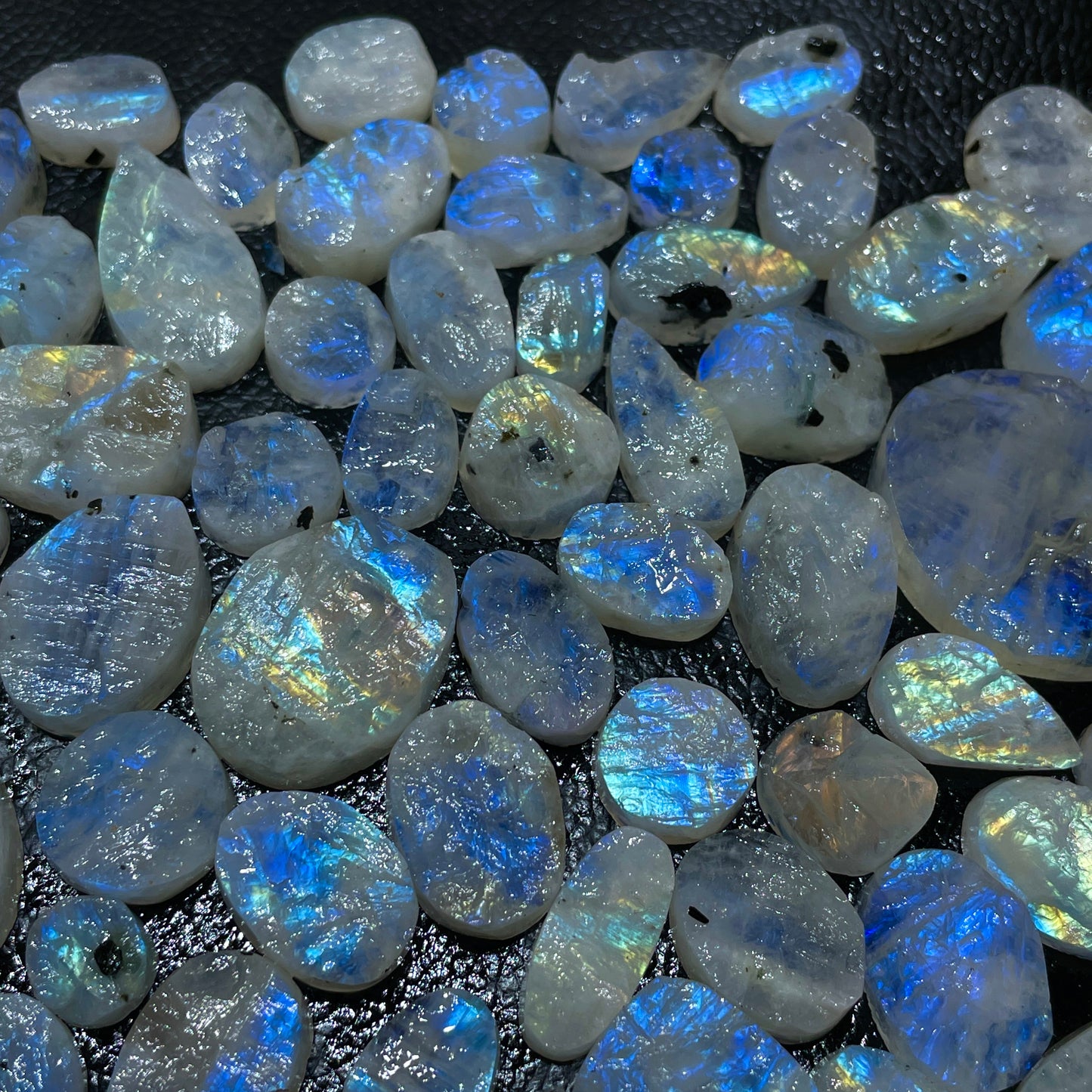 Natural Rainbow Moonstone Druzy Cabochon (Natural)