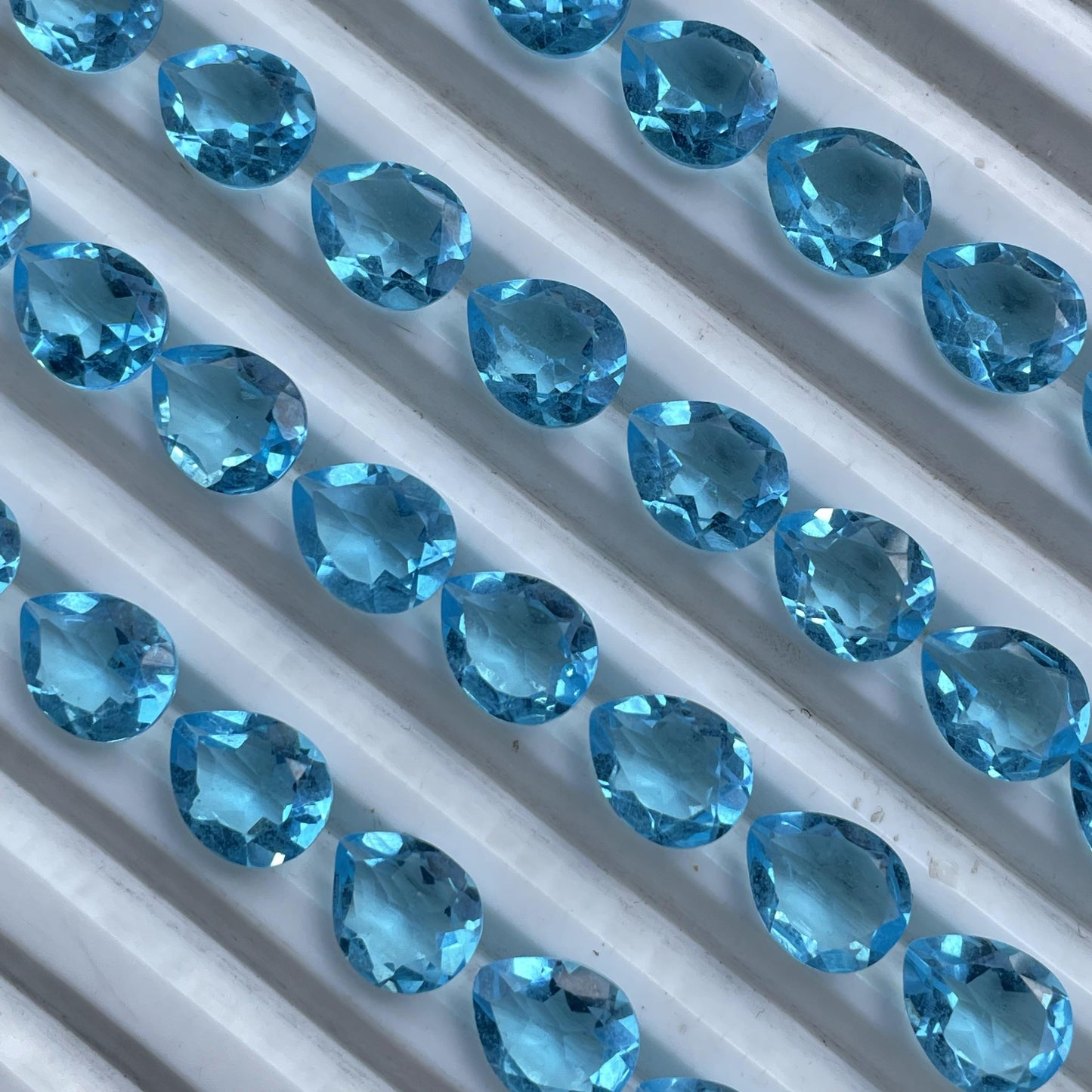 Sky Blue Topaz Faceted Nice Quality (8x10 mm) Pear Shape (Lab-Created)