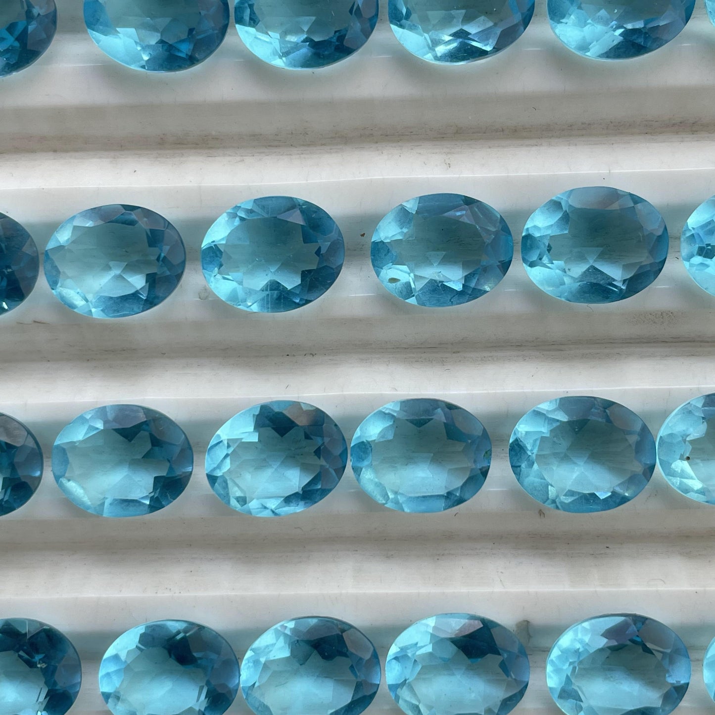 Sky blue topaz Faceted Nice Quality (8x10 mm) Oval Shape (Lab-Created)