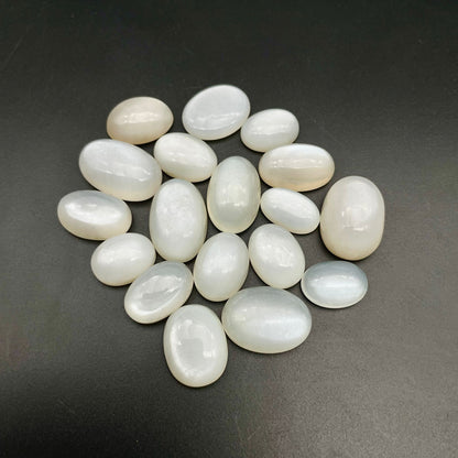 Natural Milky Moonstone (Natural)