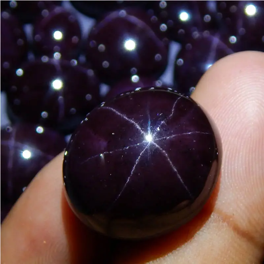 Natural Star Garnet Cabochon (Natural)