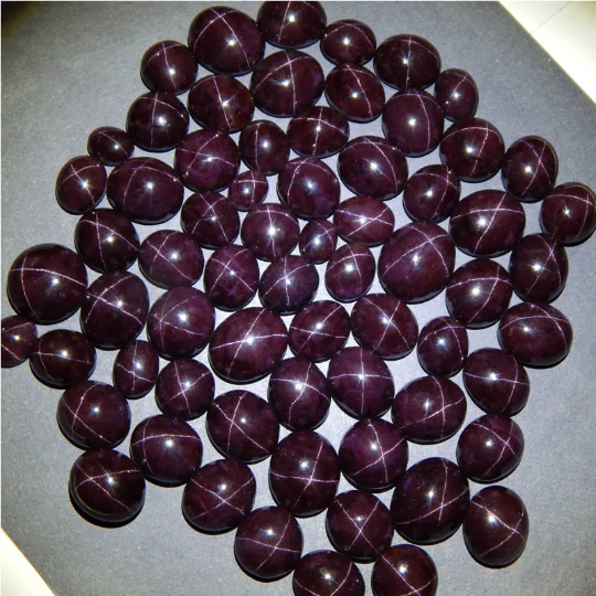 Natural Star Garnet Cabochon (Natural)