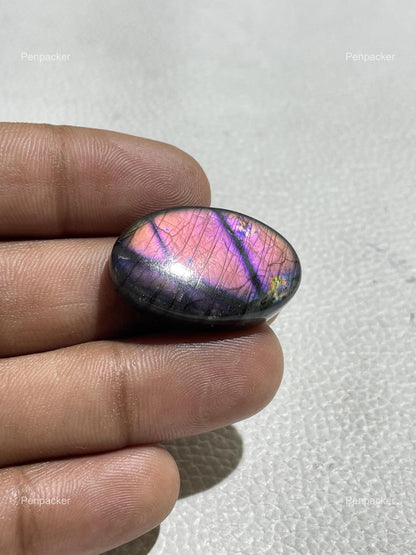 Purple Labradorite Cabochon: Natural Oval Loose Gemstone (33.50 Cts, 29x19x6 mm)