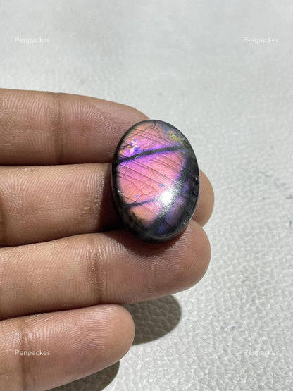 Purple Labradorite Cabochon: Natural Oval Loose Gemstone (33.50 Cts, 29x19x6 mm)