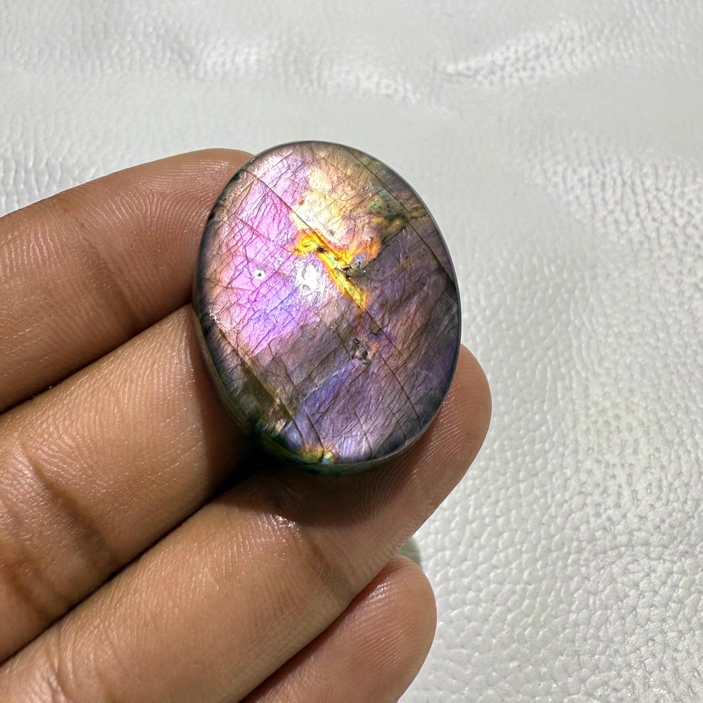 Natural Labradorite Cabochon: Oval Healing Crystal Gemstone (35x22x7 MM, 60.1 Cts