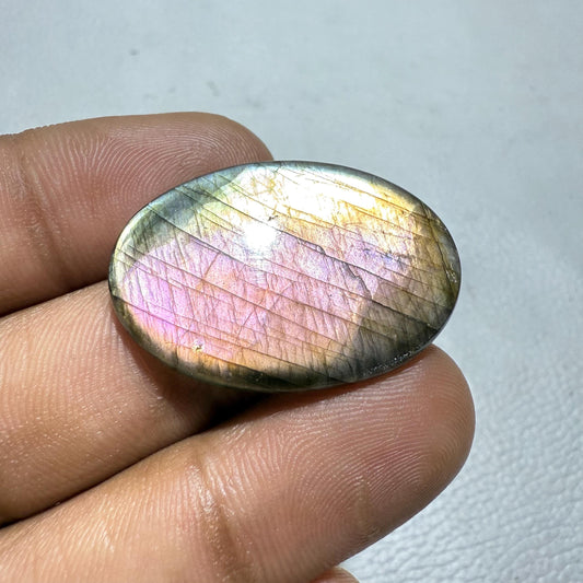 Purple Labradorite Cabochon: 29.7 Cts Oval Gemstone for Jewelry