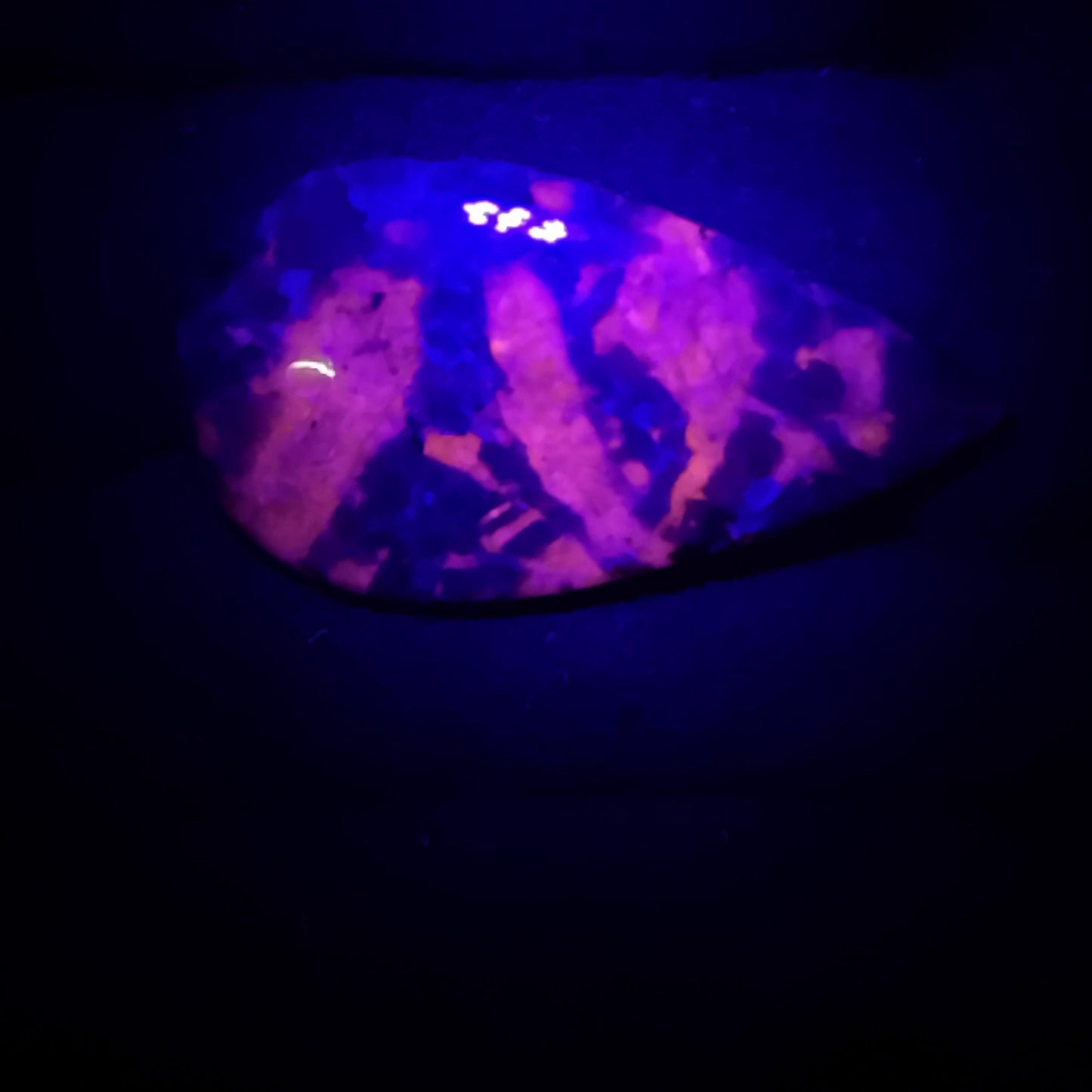 Natural UV Reactive Yooperlite Pear Cabochon, 34 Cts, 39x21mm, Loose Gemstone for Jewelry Making