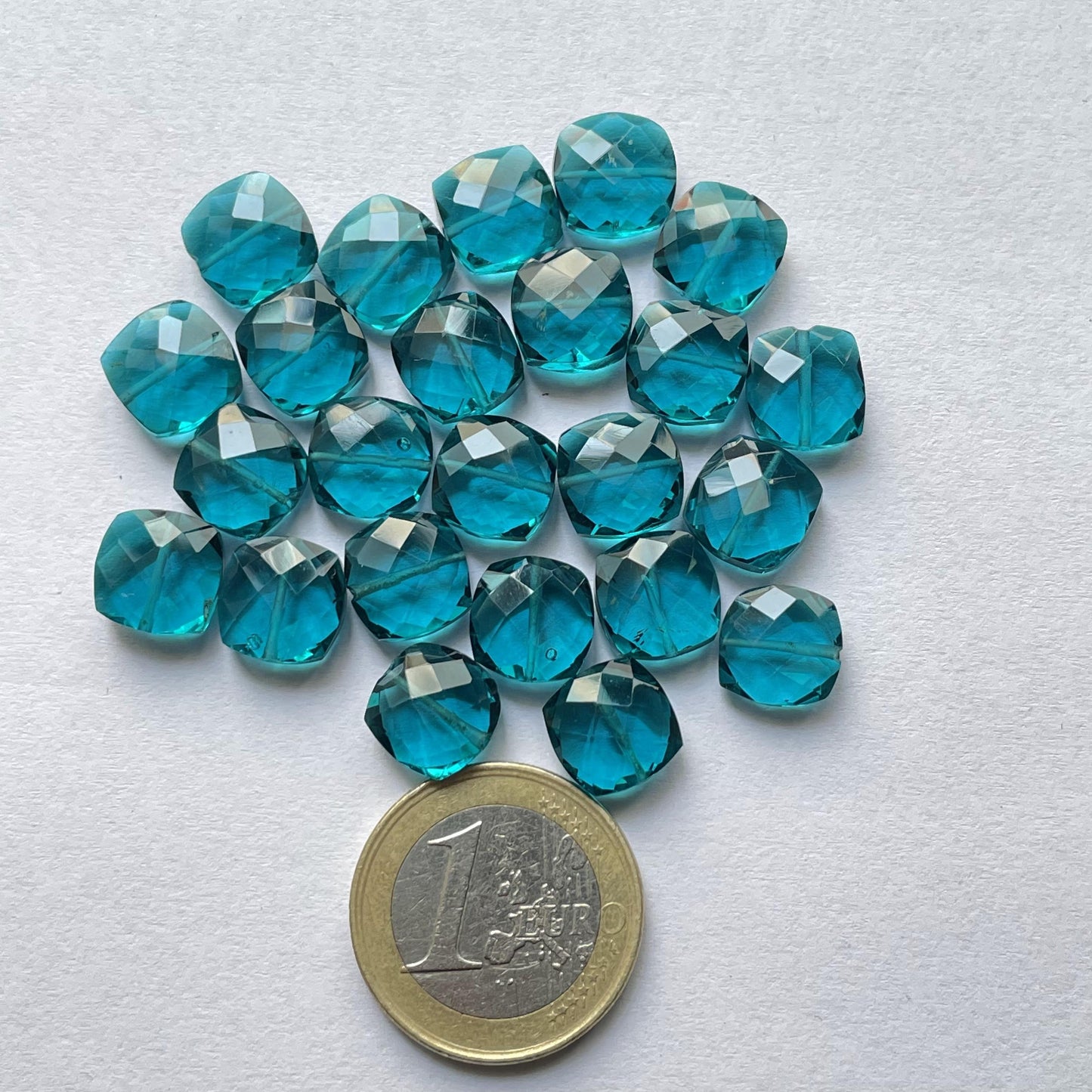 London blue topaz Faceted Nice Quality (10 mm) Cushion Shape (Lab-Created)