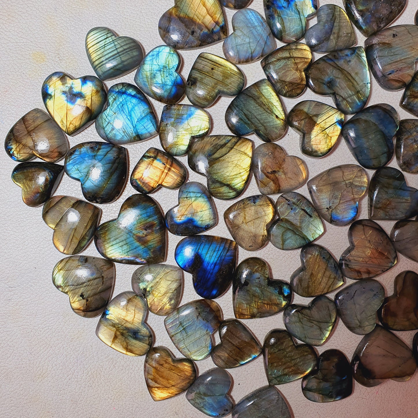 Natural Labradorite Hearts Cabochon (Natural)