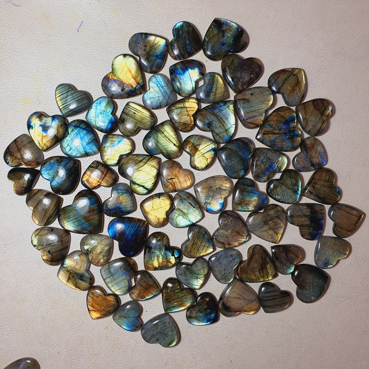 Natural Labradorite Hearts Cabochon (Natural)