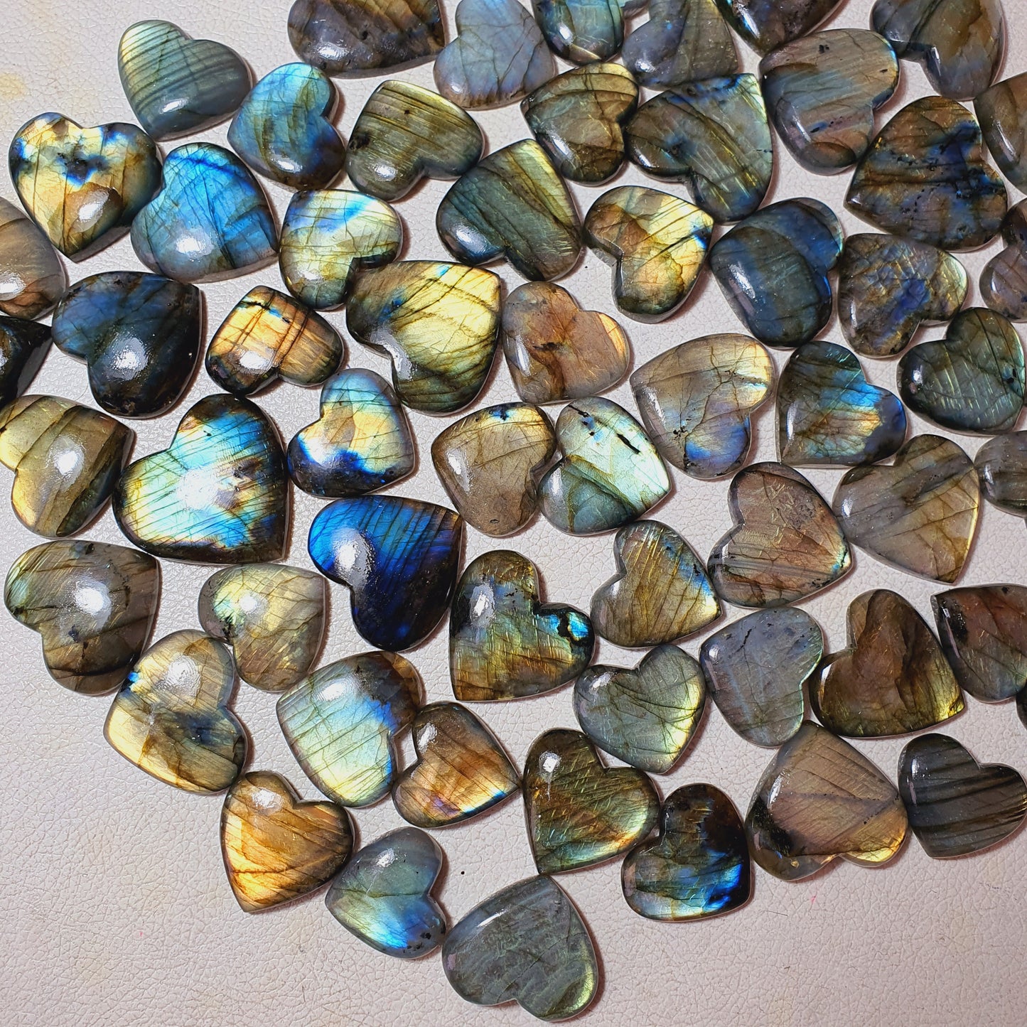 Natural Labradorite Hearts Cabochon (Natural)