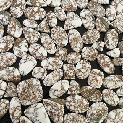 Natural Wild Horse Magnesite Cabochon (Natural)