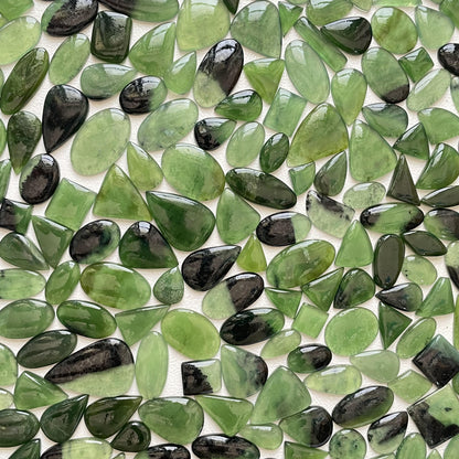 Natural Kammererite Green Cabochon (Natural)