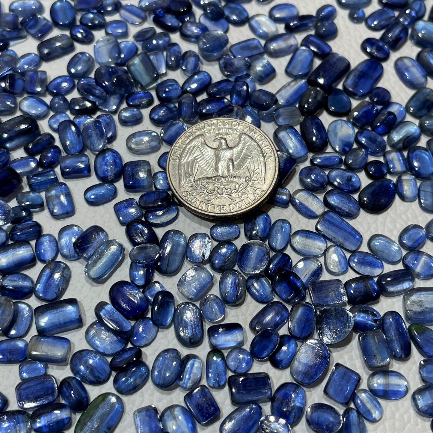 Natural Kyanite Cabochons (Natural)