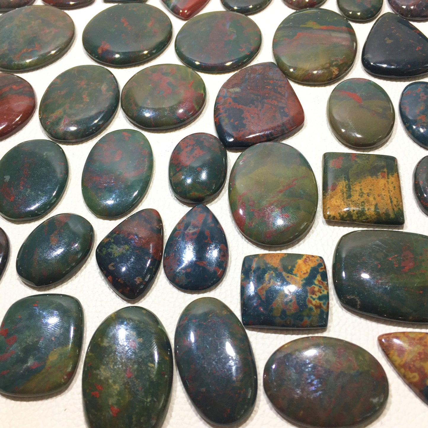 Natural Bloodstone Jasper Cabochon (Natural)