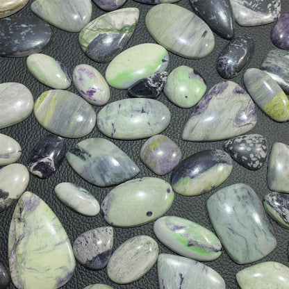 Natural Kammererite Cabochon (Natural)