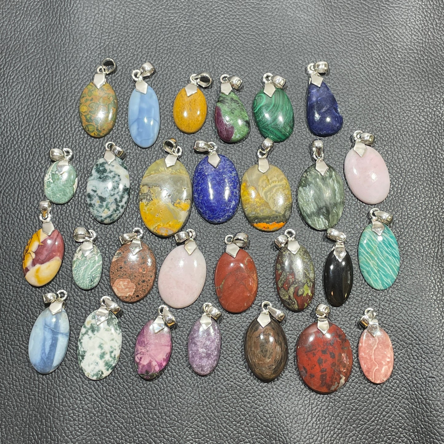 Natural Mix Stone Loop Pendants (Natural)