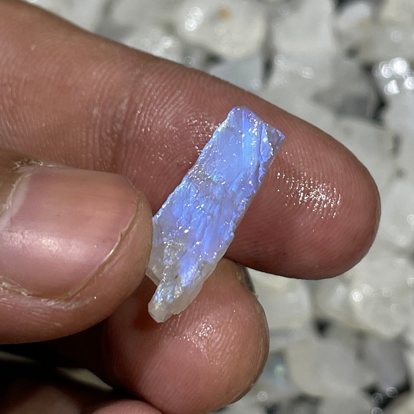 Natural Rainbow Moonstone Raw (Natural)