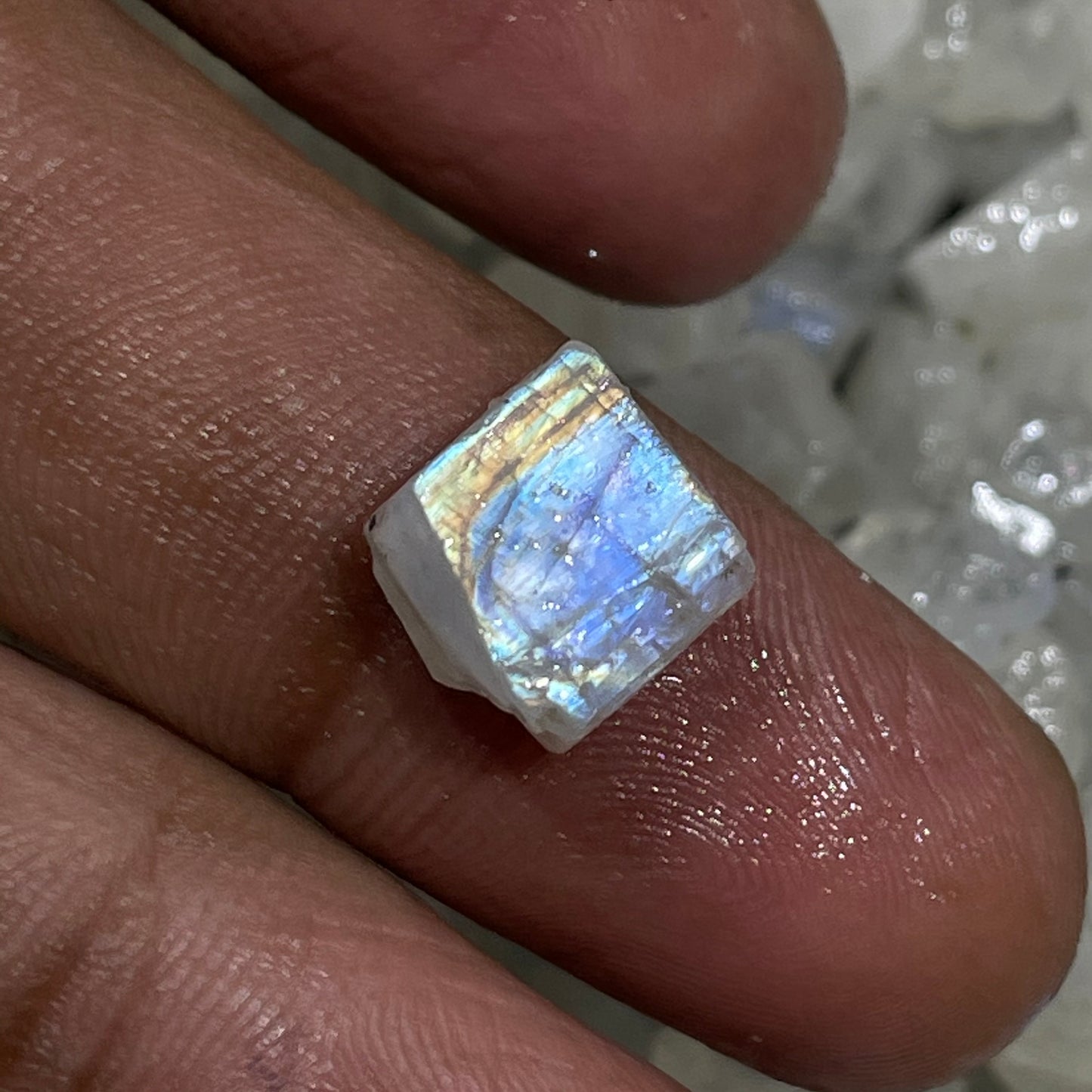 Natural Rainbow Moonstone Raw (Natural)