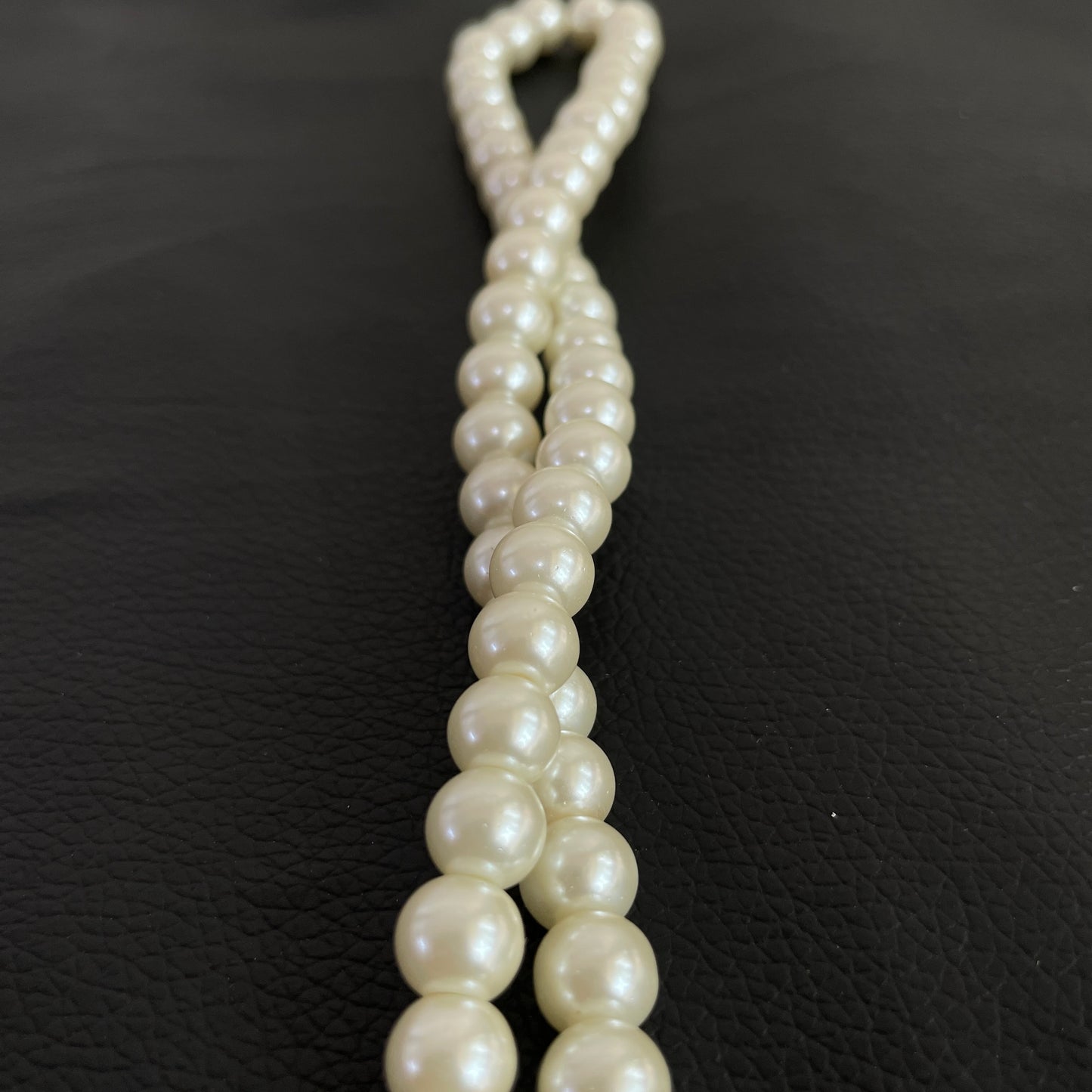 Round Mother Of Pearl Necklace (Lab-Created)