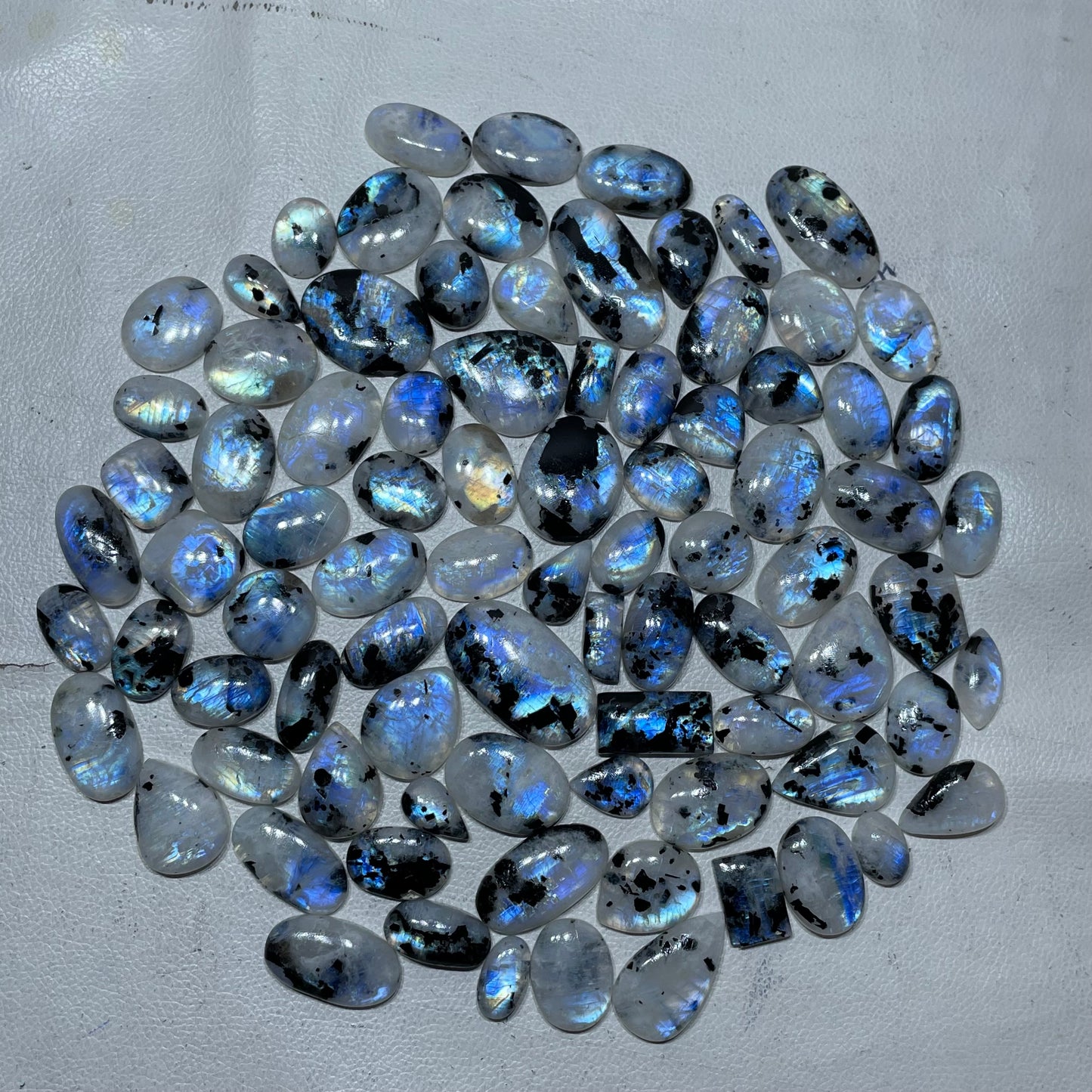 Natural Rainbow Moonstone Cabochon (Natural)