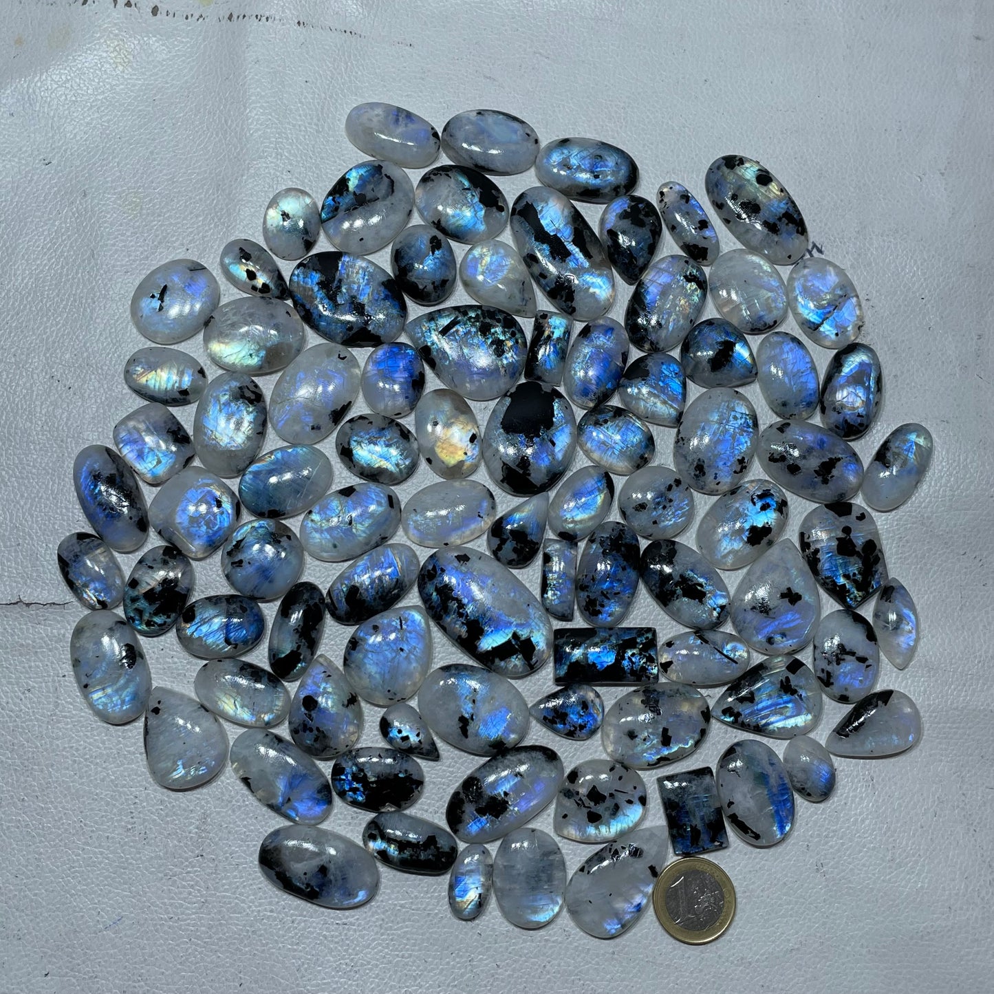 Natural Rainbow Moonstone Cabochon (Natural)