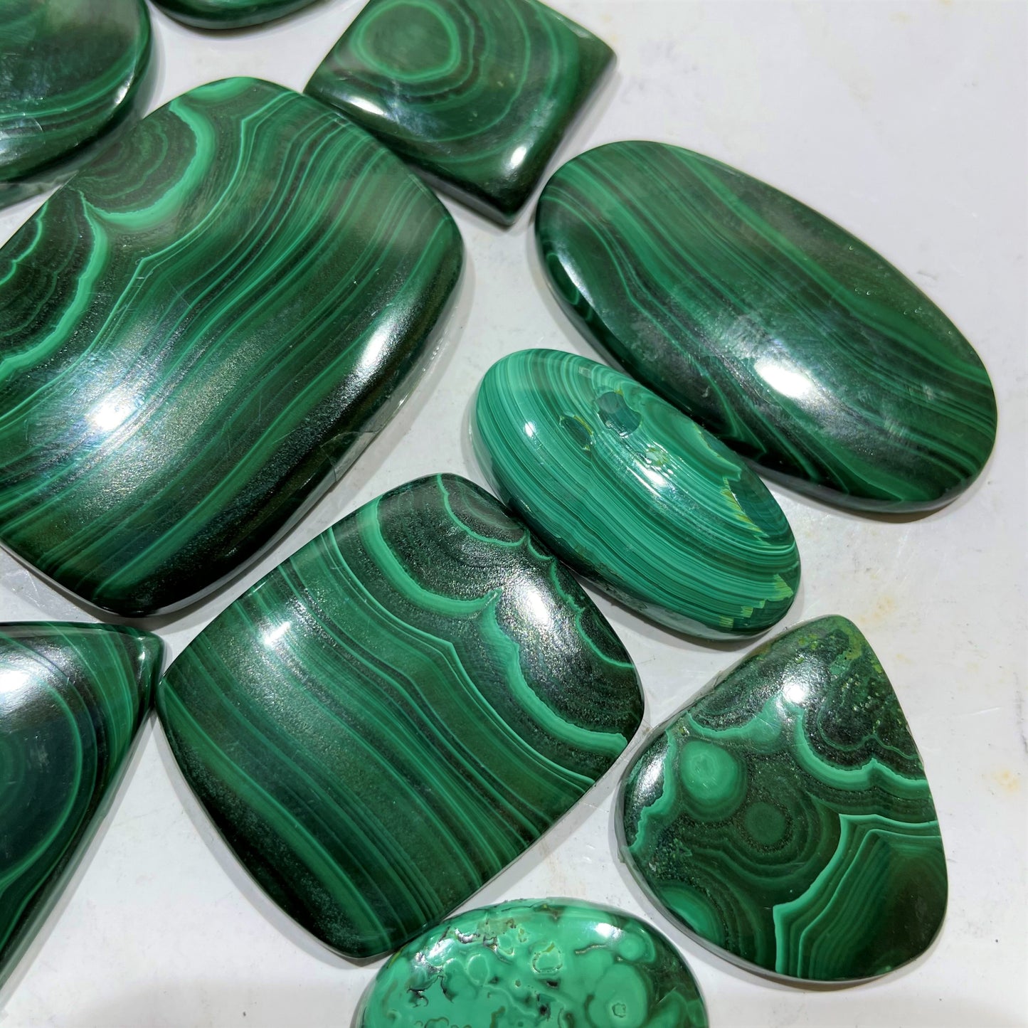 Natural Malachite Cabochon (Natural)